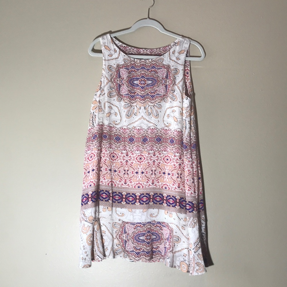 Beautiful sleeveless summer dress with liner. USA